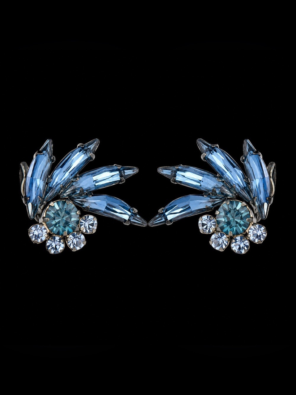 Vintage Austria blue rhinestone clip on earrings